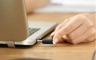 Tip of the Week: Should You Unplug Your Laptop While in Use?